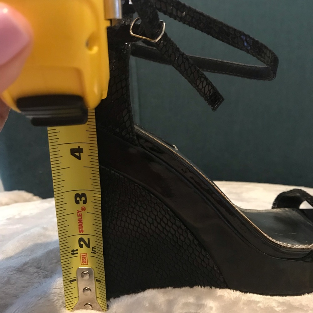 White House Black Market Wedges - Picture 3 of 4